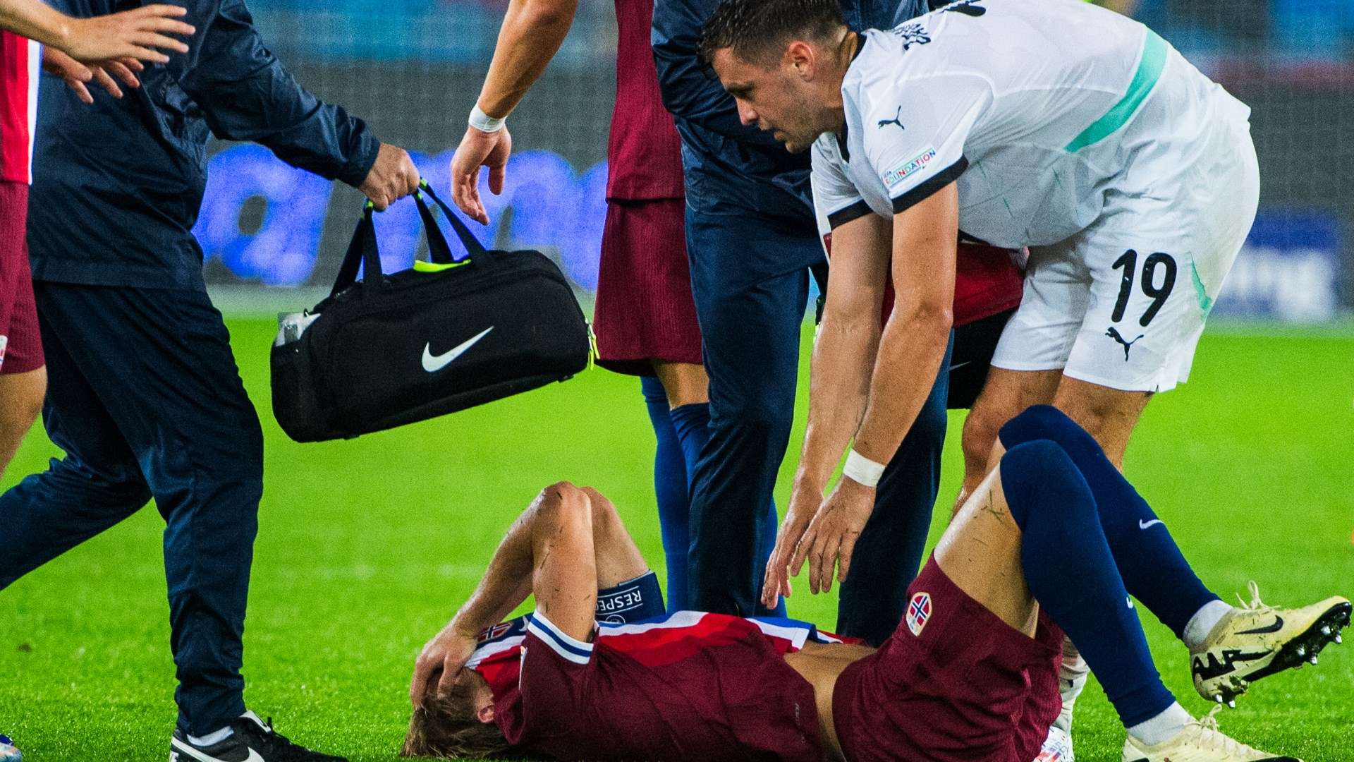 Odegaard receives apology from Austria star who left him in tears   Odegaard receives apology from Austria star who left him in tears