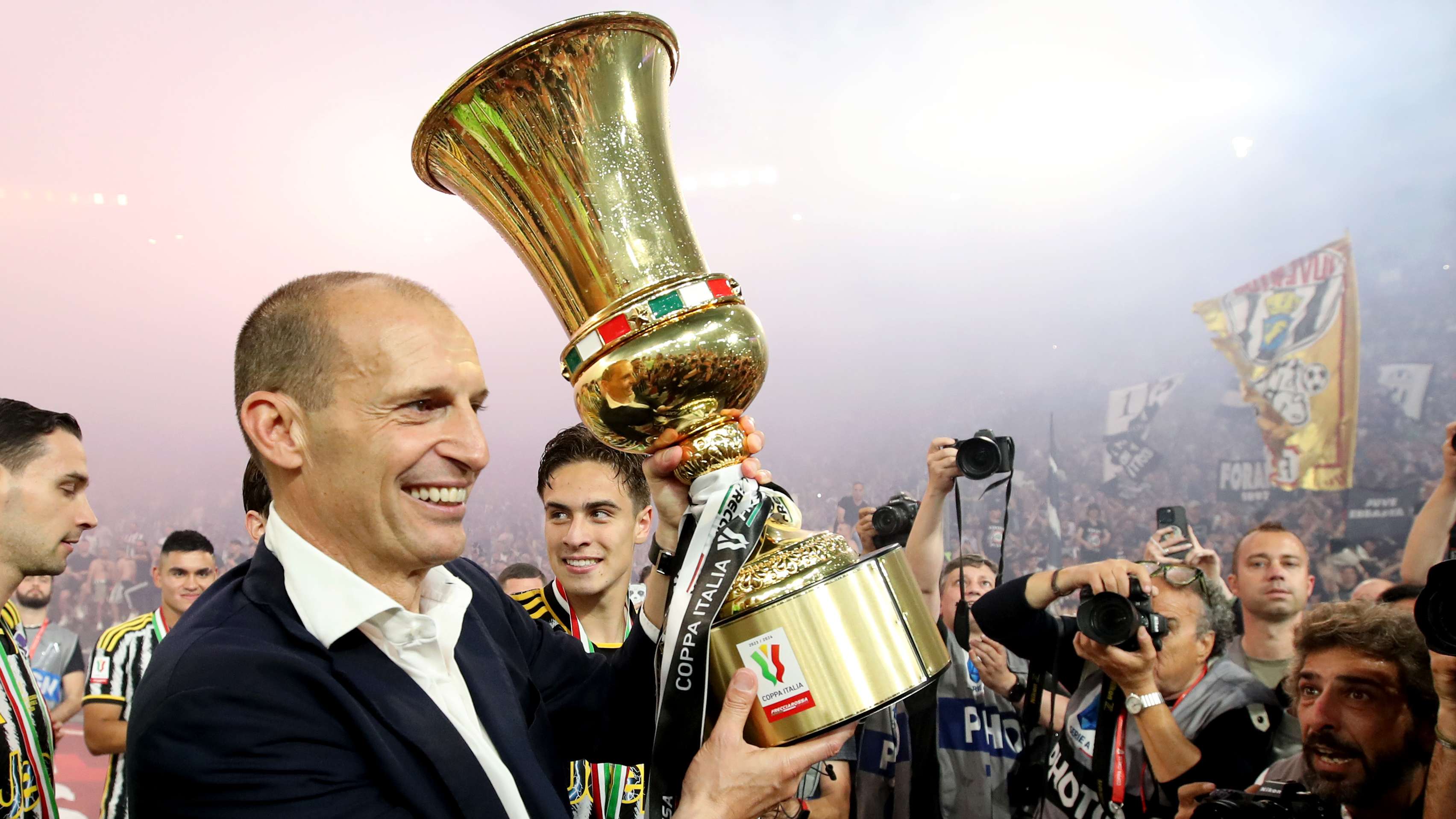 Transfers LIVE: Man Utd line up Allegri to replace Ten Hag   Transfers LIVE: Man Utd line up Allegri to replace Ten Hag