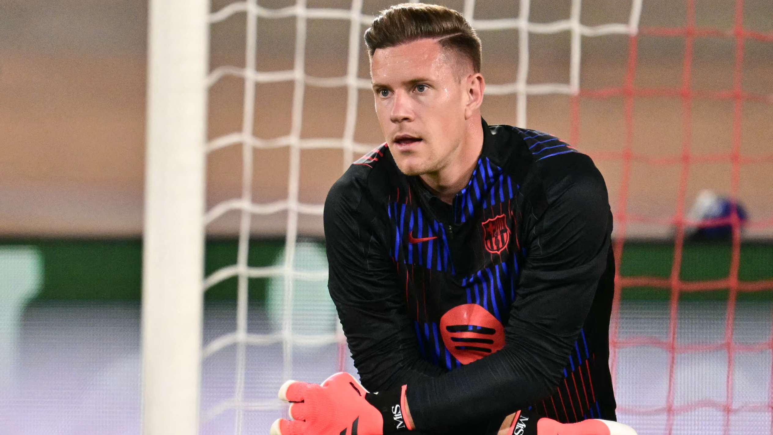 Barcelona confirm Ter Stegen has ruptured knee tendon  