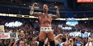 Fans applaud CM Punk for his first victory since WWE return against McIntyre  