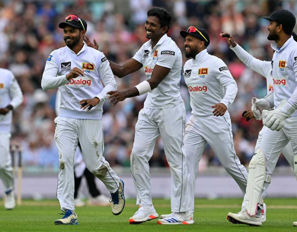Sri Lanka stage dramatic fightback with improved bowling performance  