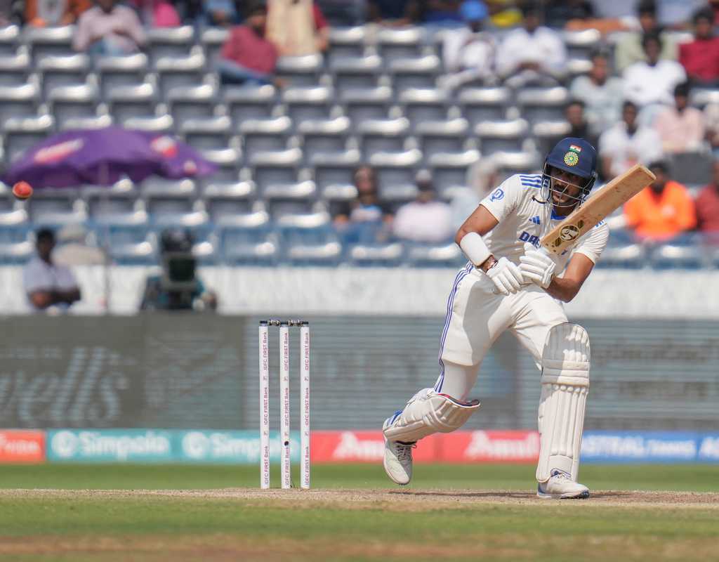Axar Patel stands tall on 14-wicket opening day  