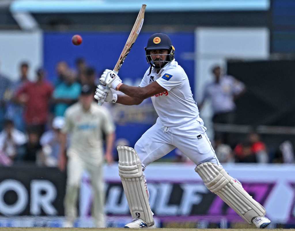 Kamindu continues fightback although New Zealand pick three in the session  