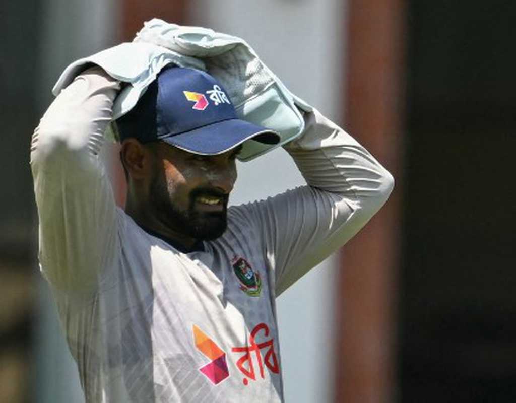 Litton 'the keeper' makes giant strides  