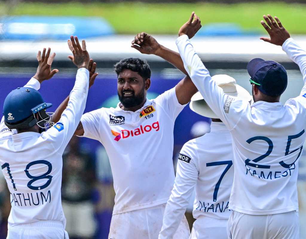 Jayasuriya, Peiris leave New Zealand in tatters   Jayasuriya, Peiris leave New Zealand in tatters