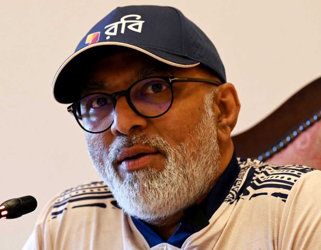 Playing against India in India is the biggest challenge in cricket - Hathurusingha  