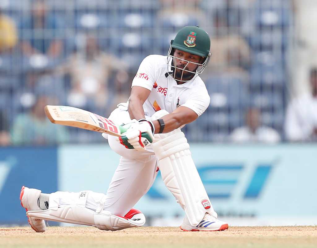 Najmul breaks the drought with crucial knock in Chennai  