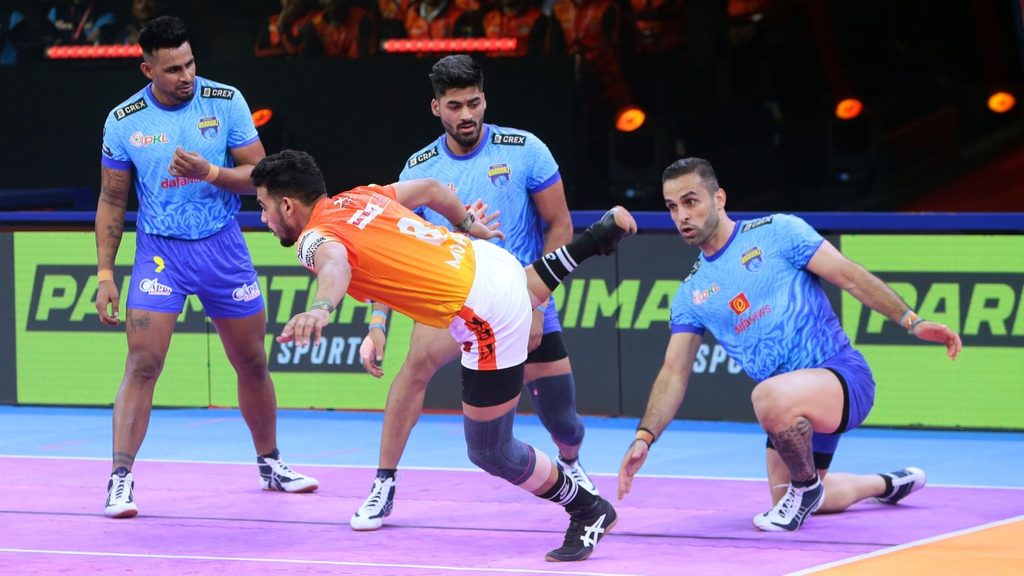 Fazel Atrachali Becomes First Player to Score 500 Tackle Points in PKL, Bengal Warriorz and Puneri Paltan Play Out Tie  