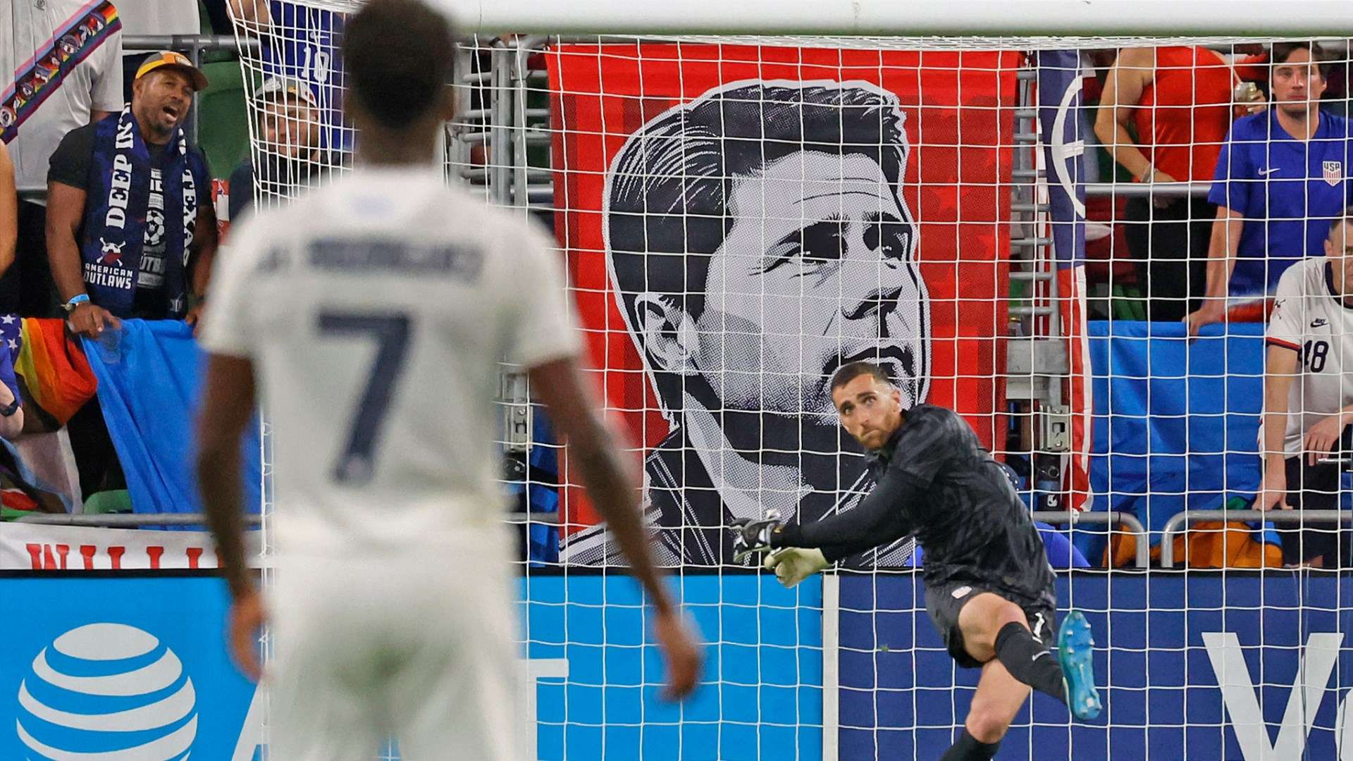 Center stage: Pochettino debut gives USMNT reason to believe   Center stage: Pochettino debut gives USMNT reason to believe