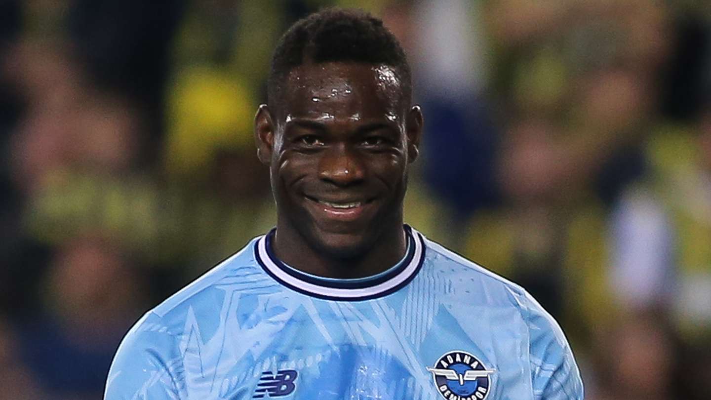 Balotelli heading back to Serie A? Striker in talks over move  