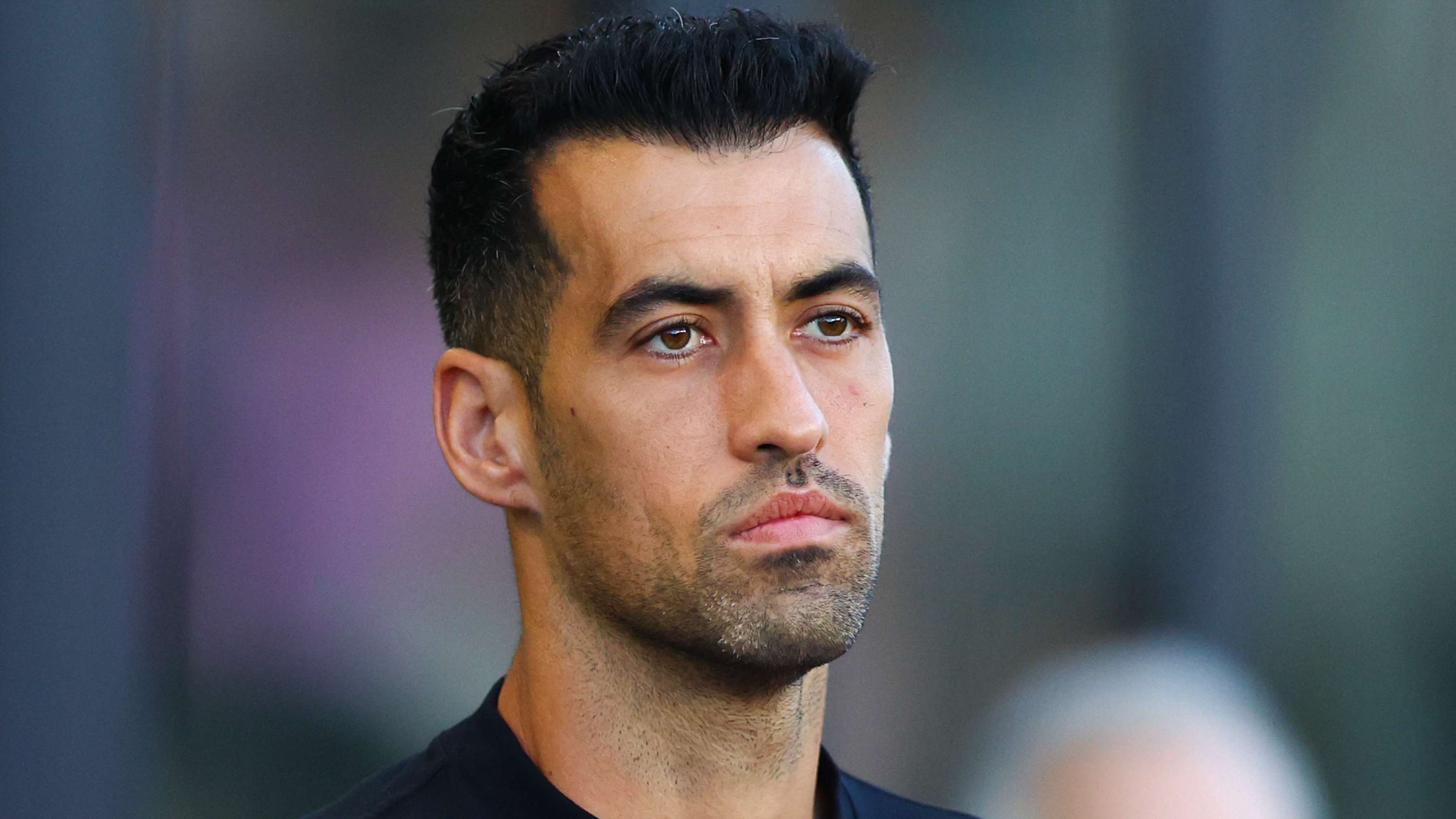Busquets labelled 'nasty cry-baby' by former foe Sneijder  