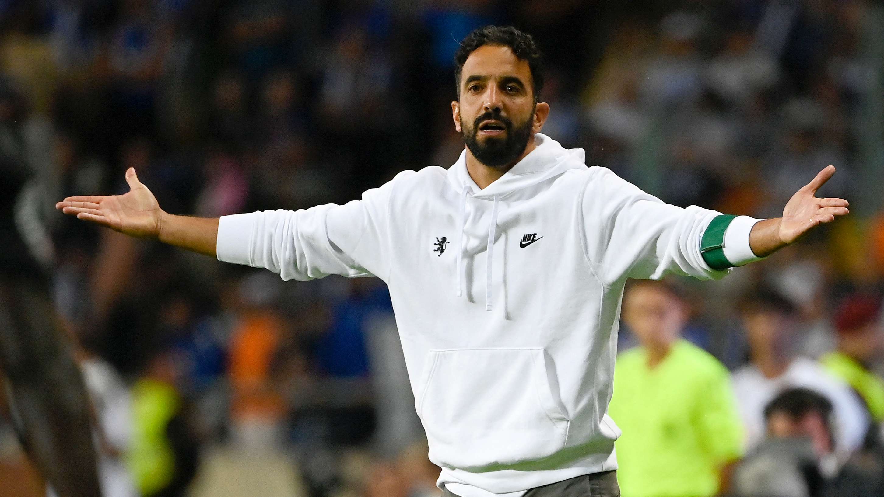 Amorim's Man Utd move 'in danger' of delay over notice period  