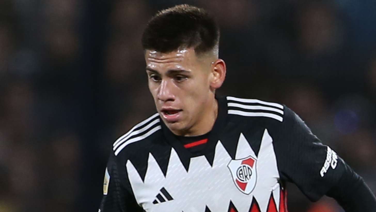 Man City to draft Echeverri into senior squad in January  