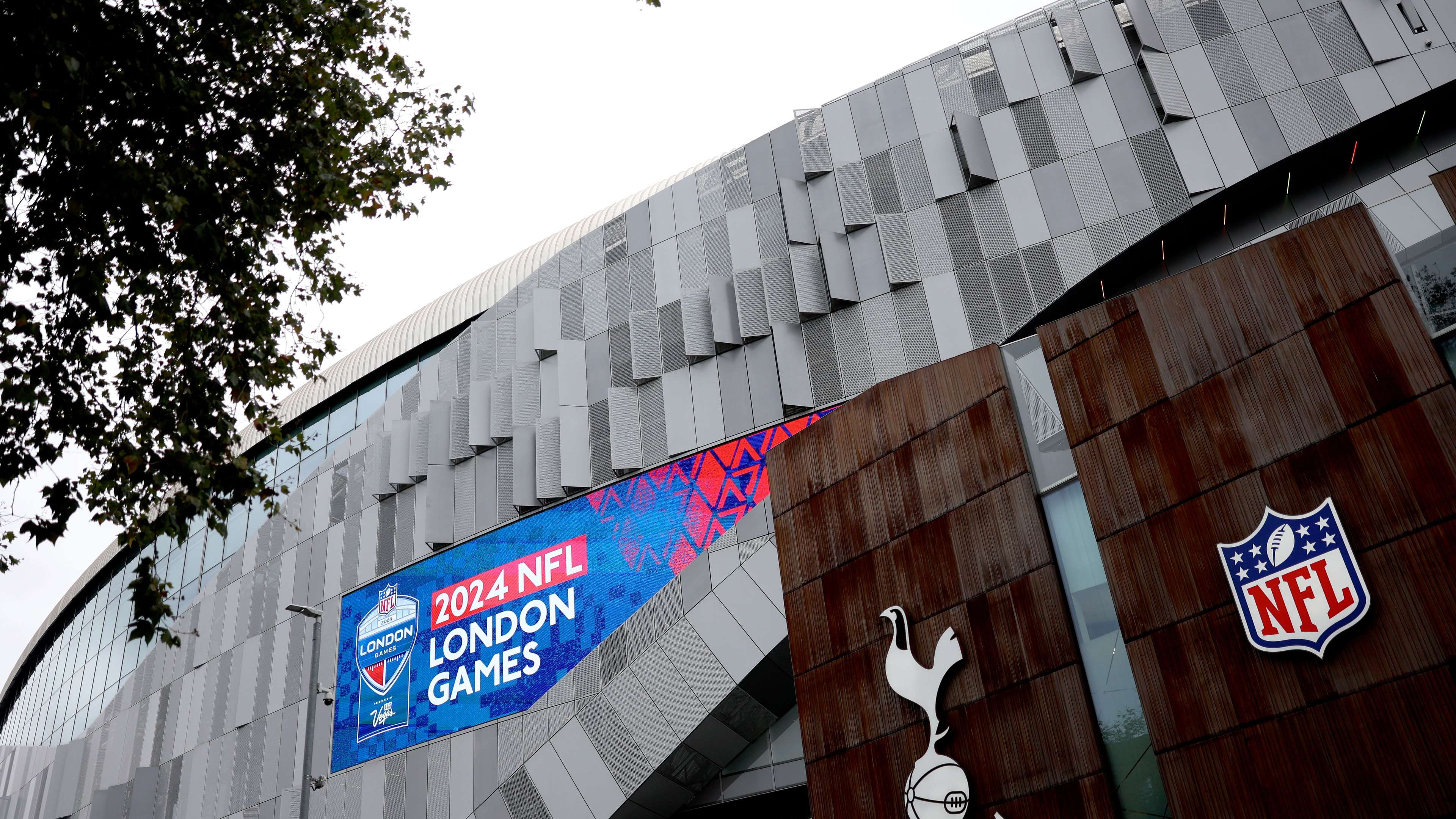 Tottenham fans fume after club labels stadium as 'home of NFL'   Tottenham fans fume after club labels stadium as 'home of NFL'