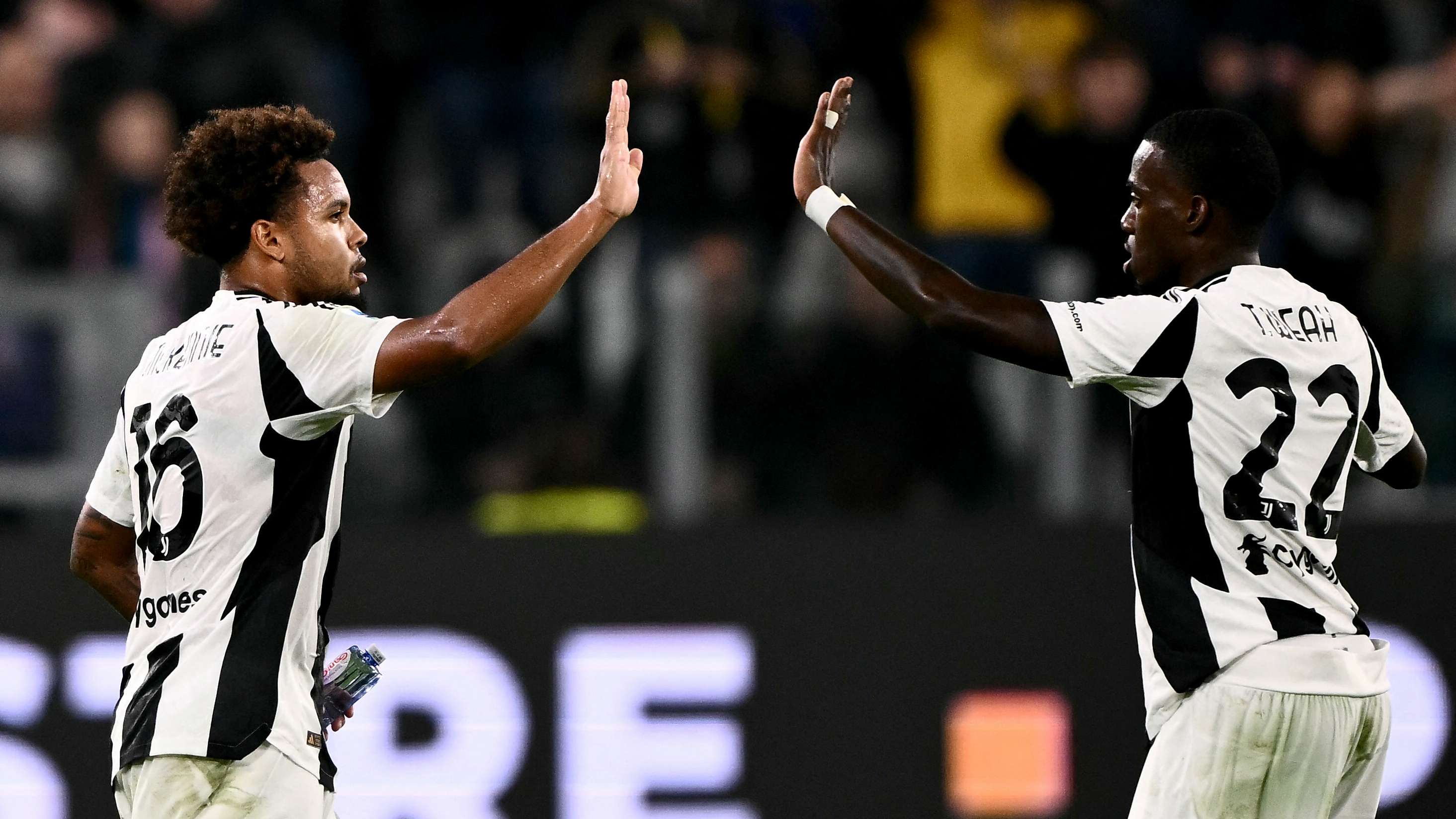 📽️ | USMNT's McKennie & Weah partner for Juventus goal  