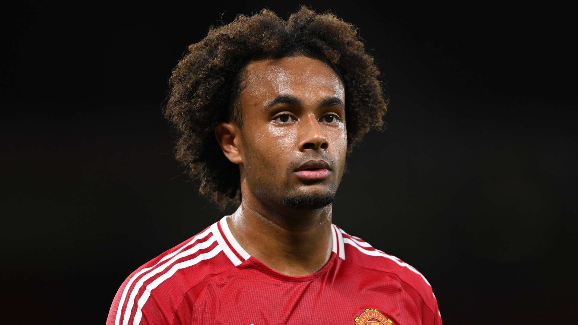 Transfers LIVE: Zirkzee could leave Man Utd for Juventus  