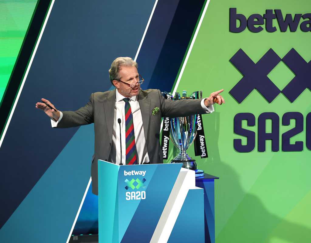 Hendricks goes to MI Cape Town as biggest auction buy  