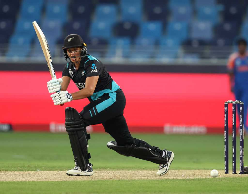 WBBL 10: Hobart Hurricanes sign Suzie Bates as replacement player  