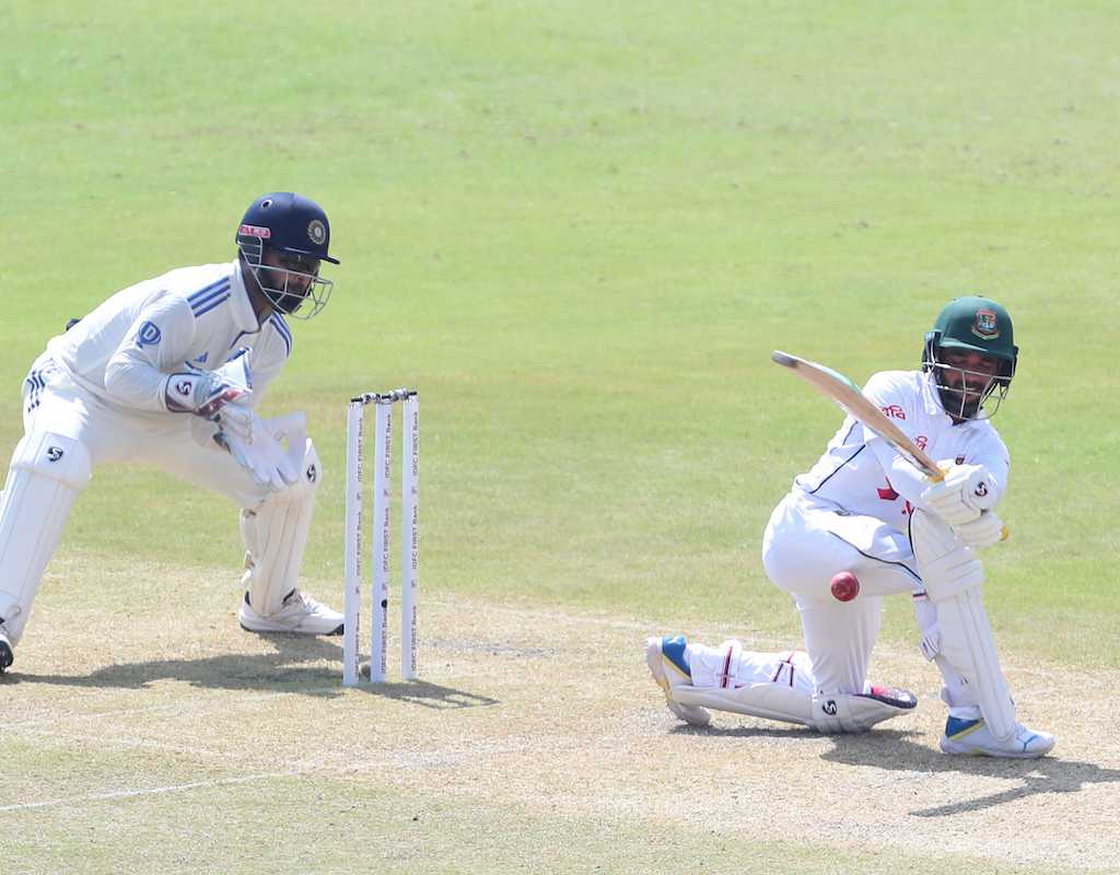 Mominul gets his sweep right  