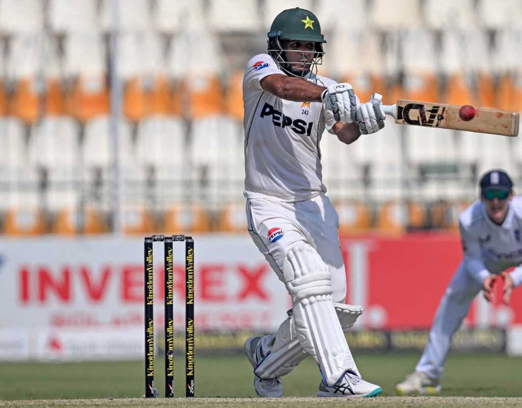 Jamal, Noman steer Pakistan past 350 at Lunch  