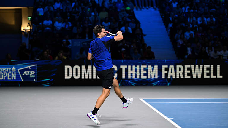 Alexander Zverev has now won his last 25 matches in a row against left-handers  