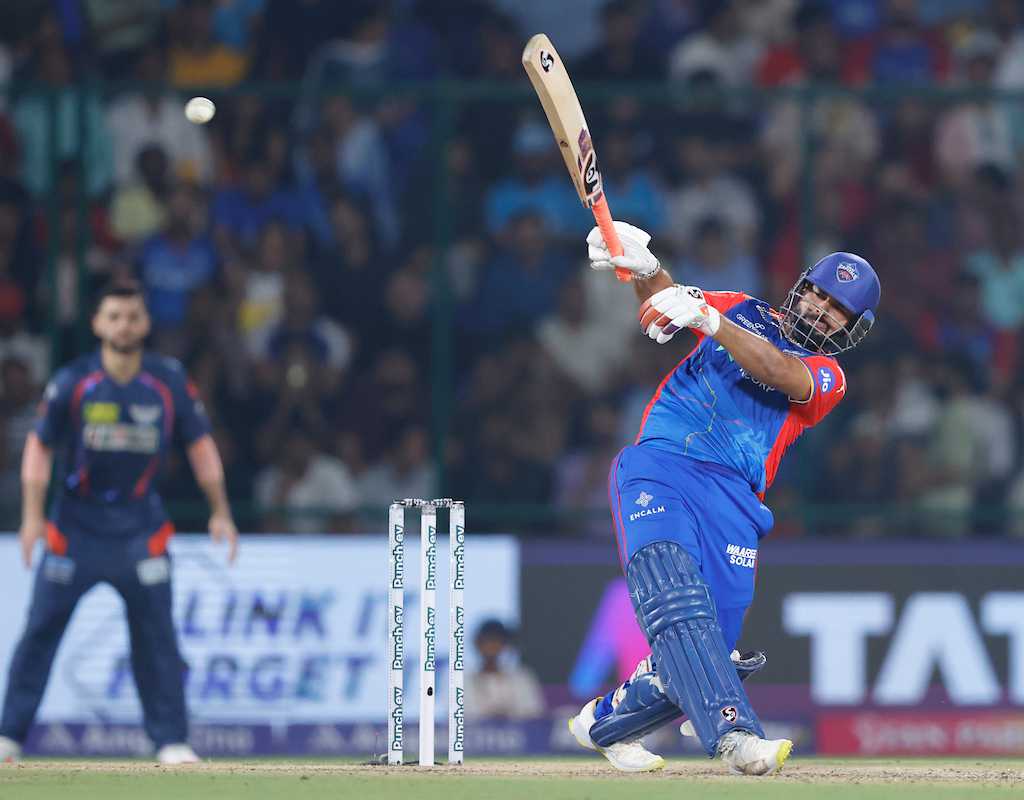 Pant leaves Delhi Capitals puzzled with midnight X post  