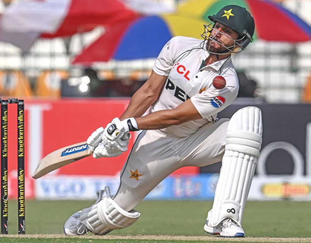 Salman, Shakeel take Pakistan above 500   Salman, Shakeel take Pakistan above 500