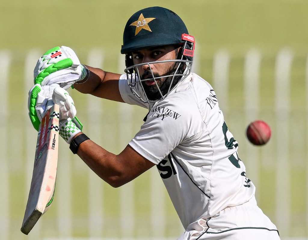 Through grit and grace Shakeel embraces 4th Test ton  