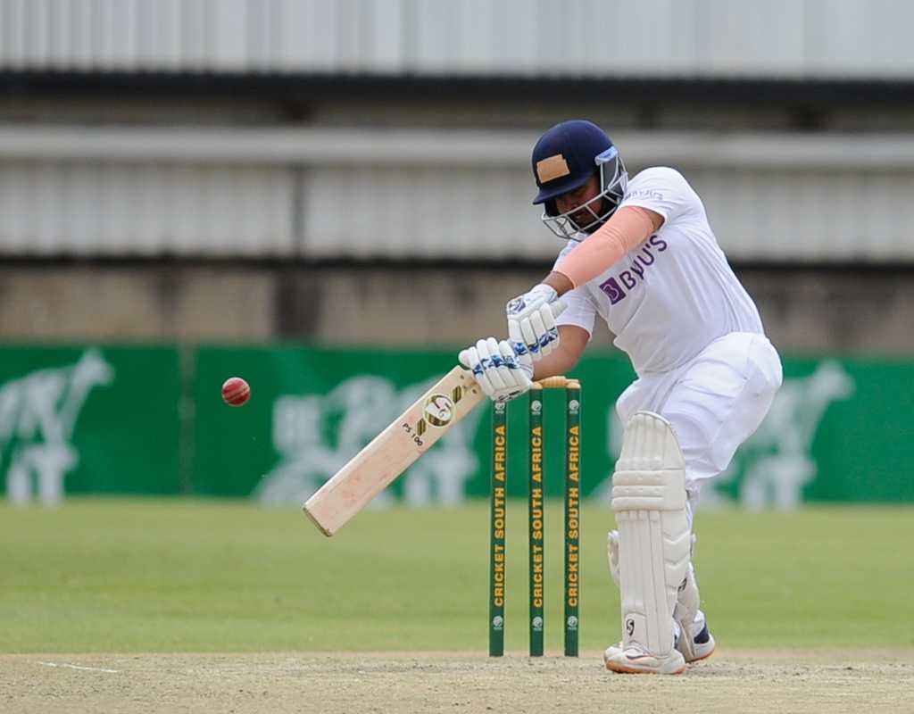Shaw helps Mumbai extend lead after Easwaran's 191  