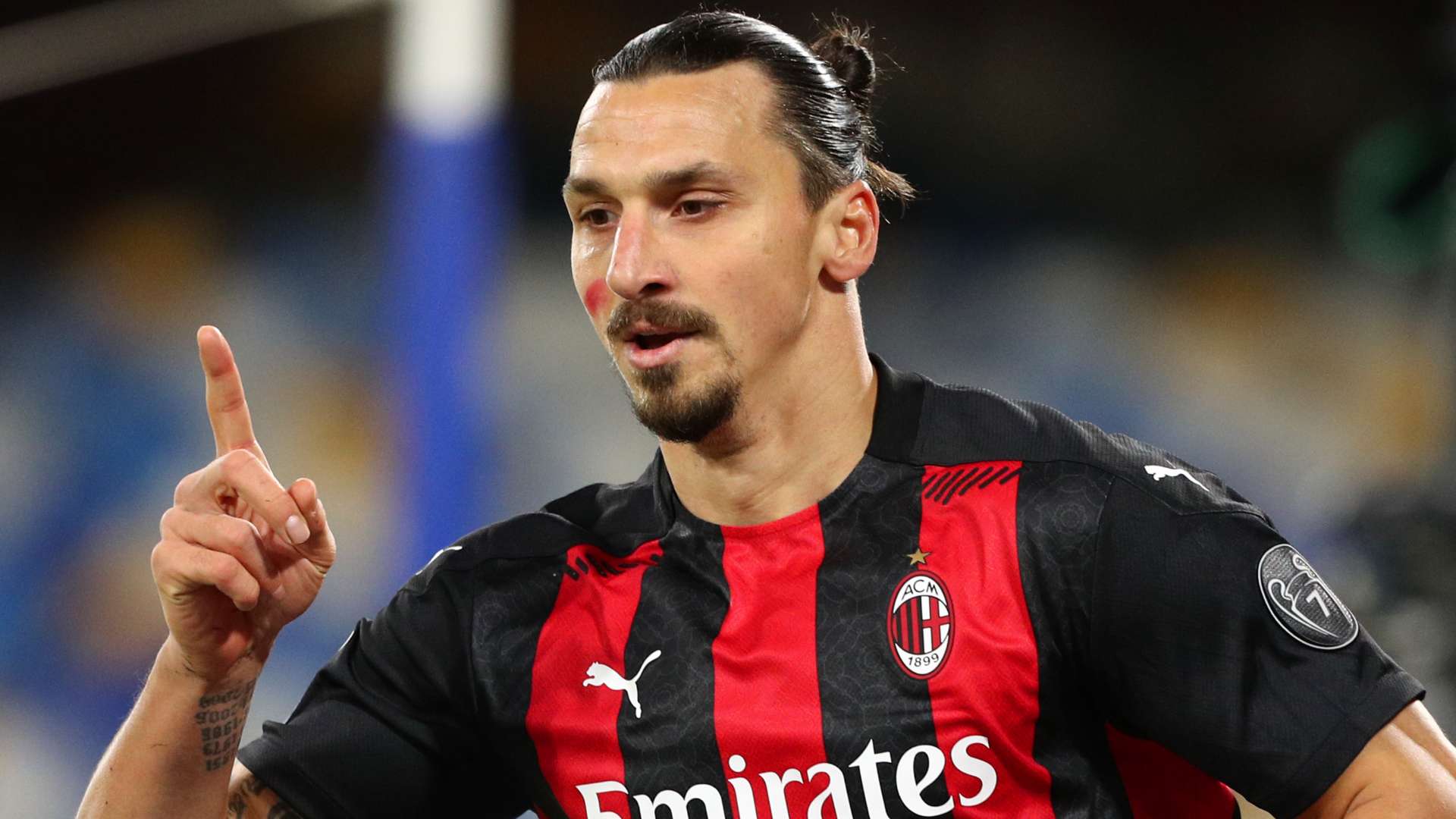 Best player in the world? Zlatan told he’s ‘not Messi or Ronaldo’   Best player in the world? Zlatan told he’s ‘not Messi or Ronaldo’