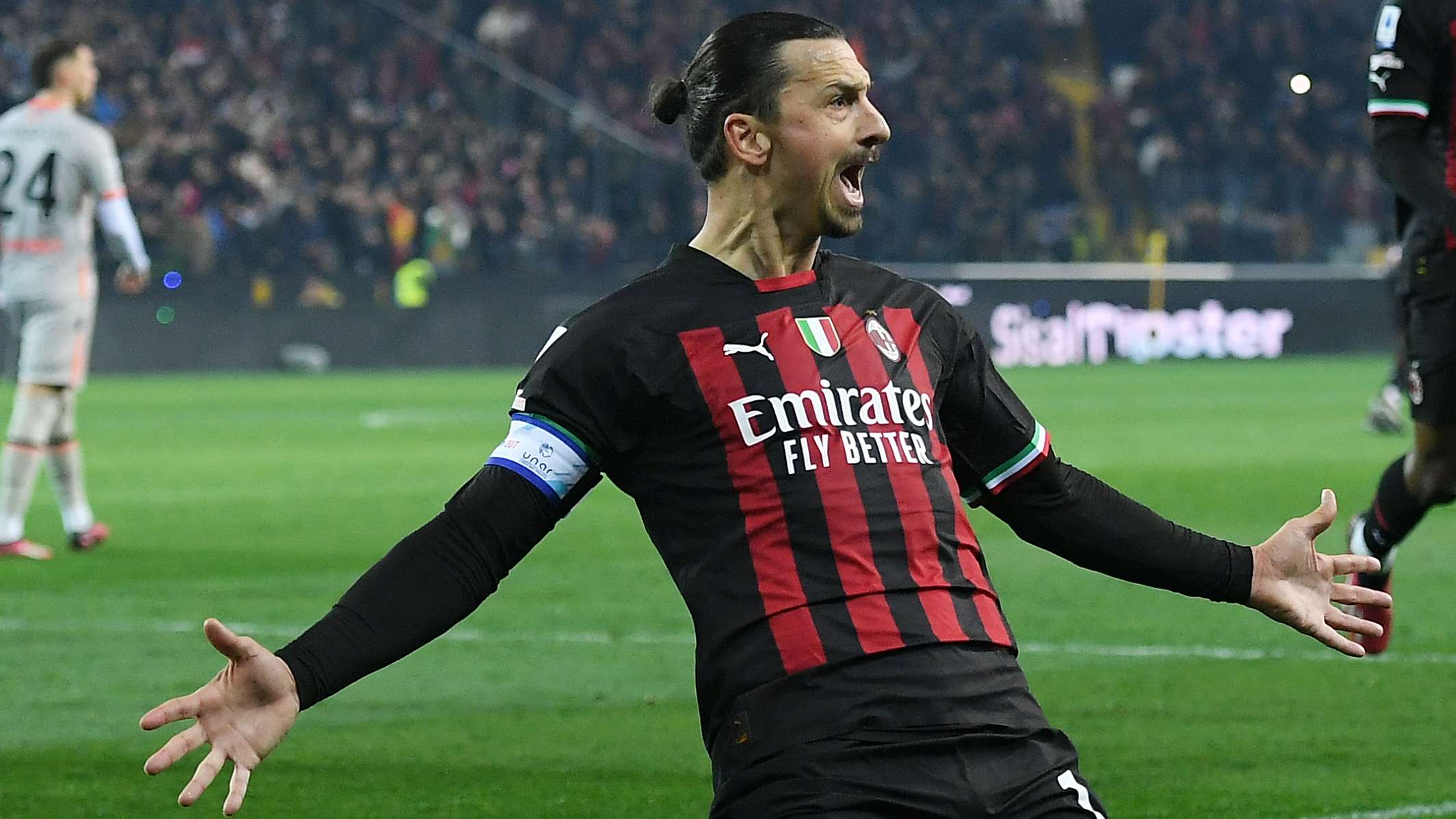 📽️ | Ibrahimovic scores outrageous scorpion-kick goal  