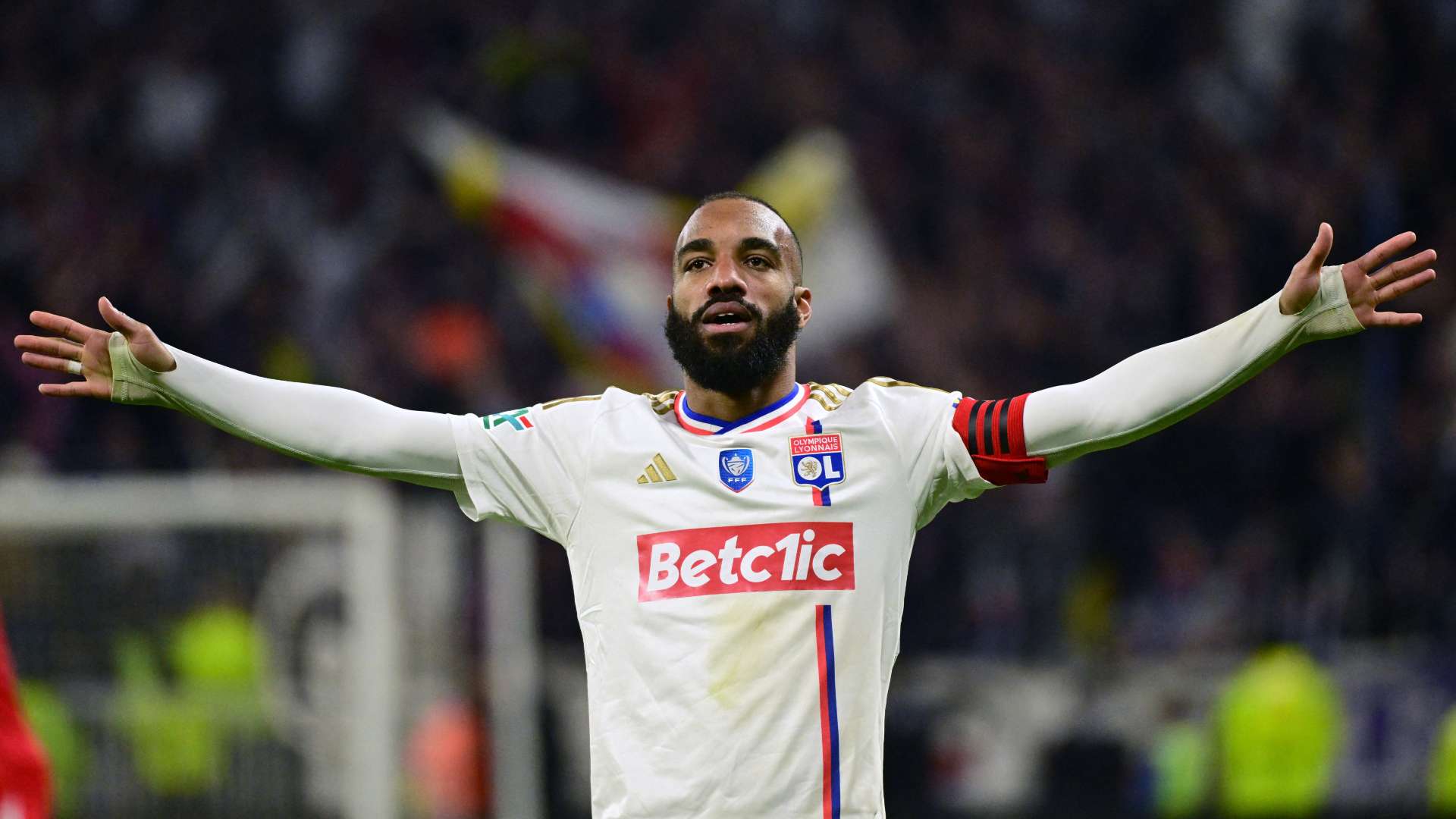 Madrid ponder shock move for former Arsenal striker  