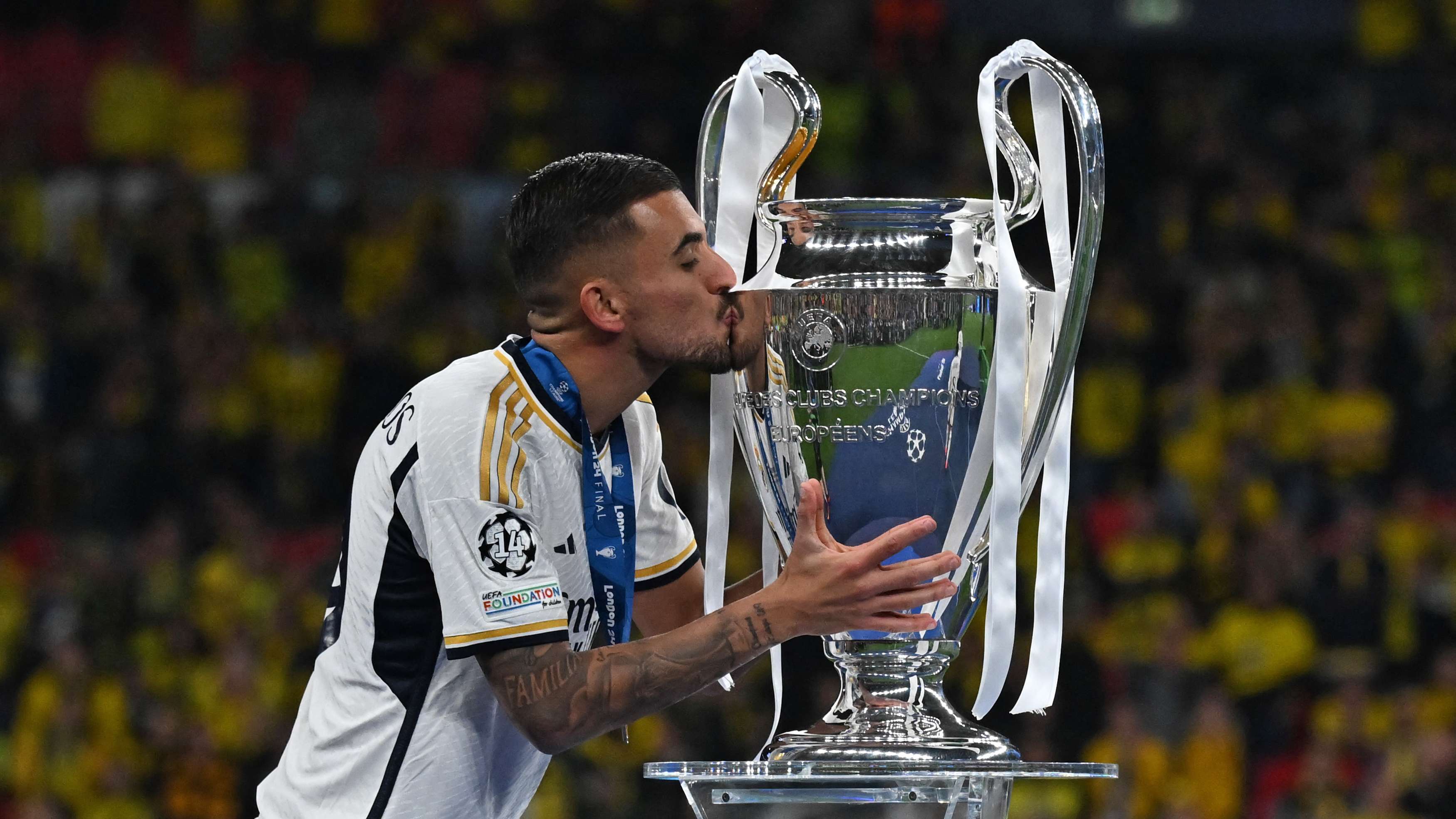 Real Madrid midfielder fuels exit rumours after attending Betis' game against Celta Vigo  