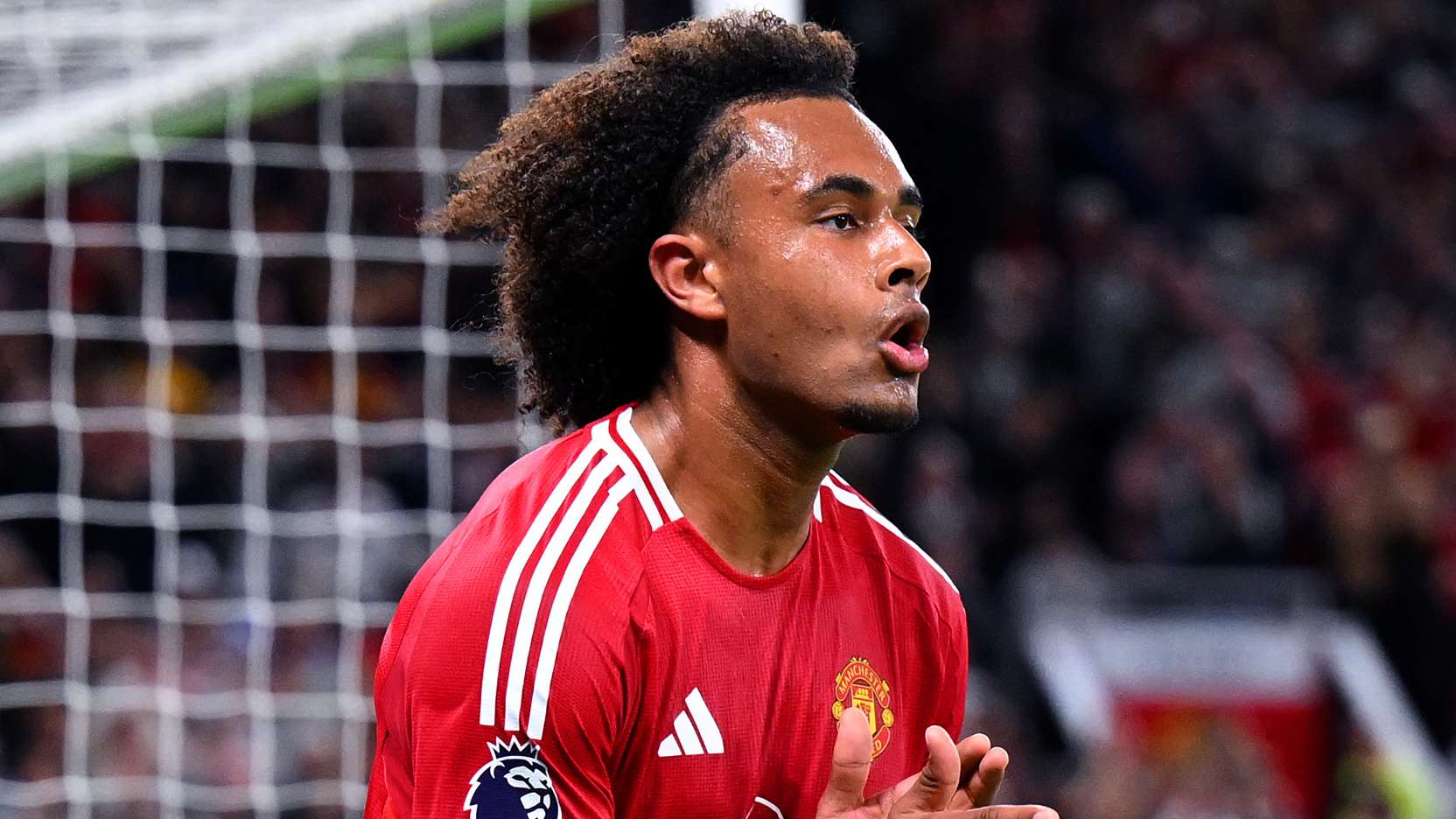 European giants could sign Man Utd flop Zirkzee in January  