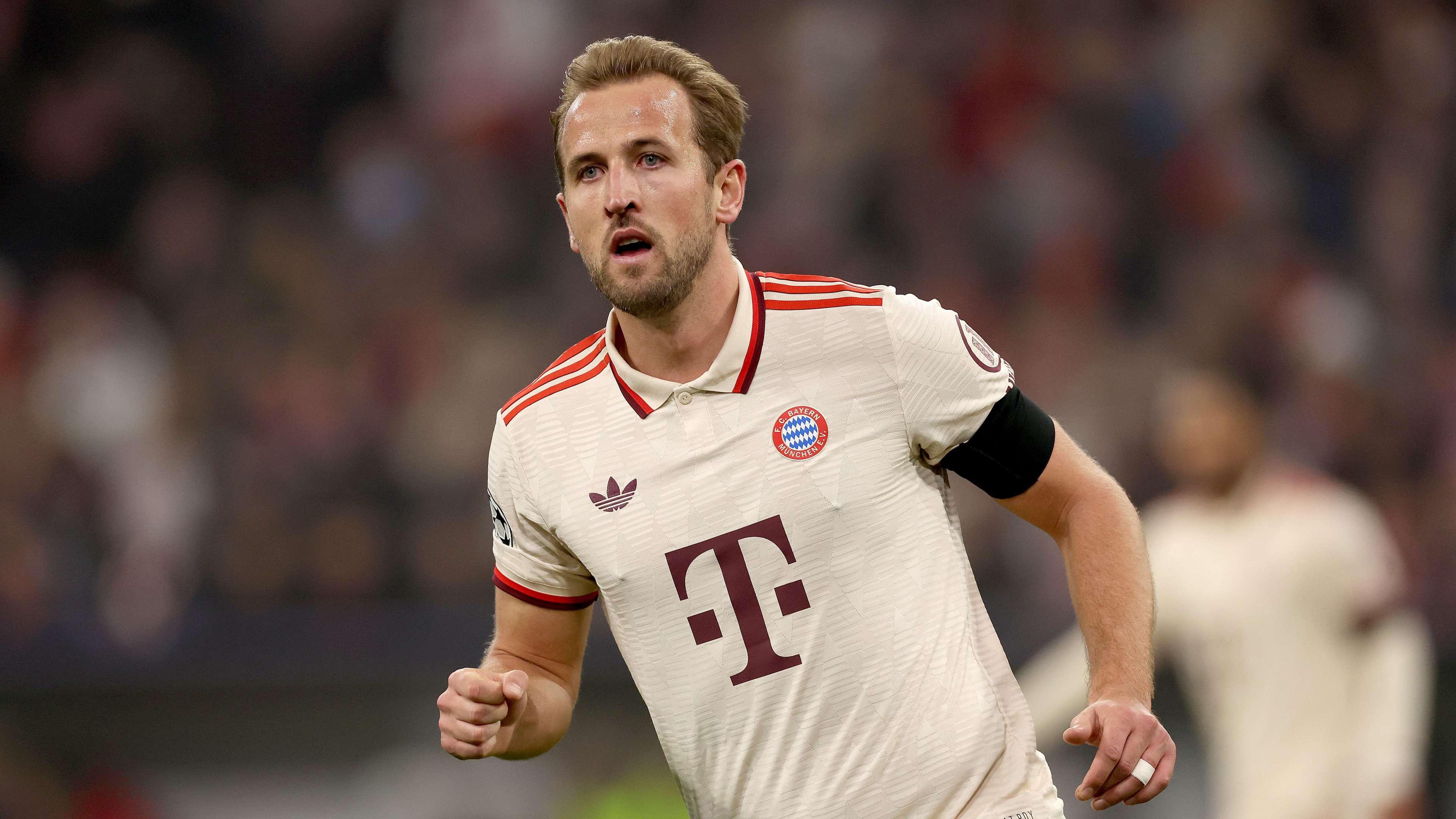 Watch out Kane! Bayern want 'strong' back-up for striker  