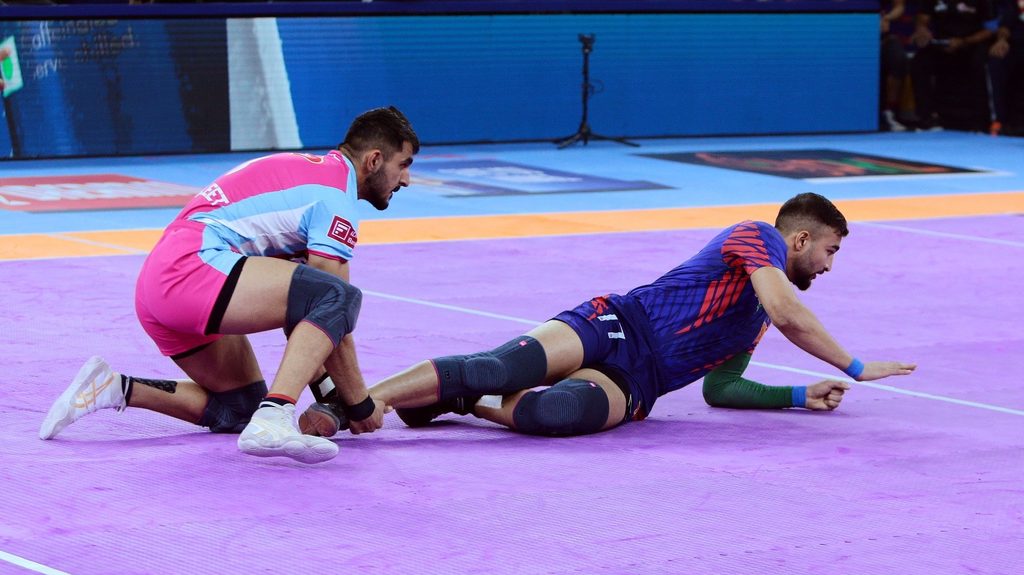 Dabang Delhi K.C. continue unbeaten run, jump to third place on the points table  