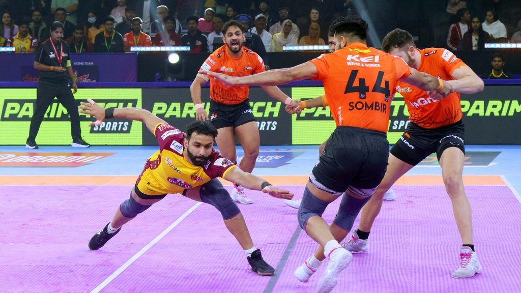 Telugu Titans get the better of U Mumba in a nail-biting contest  