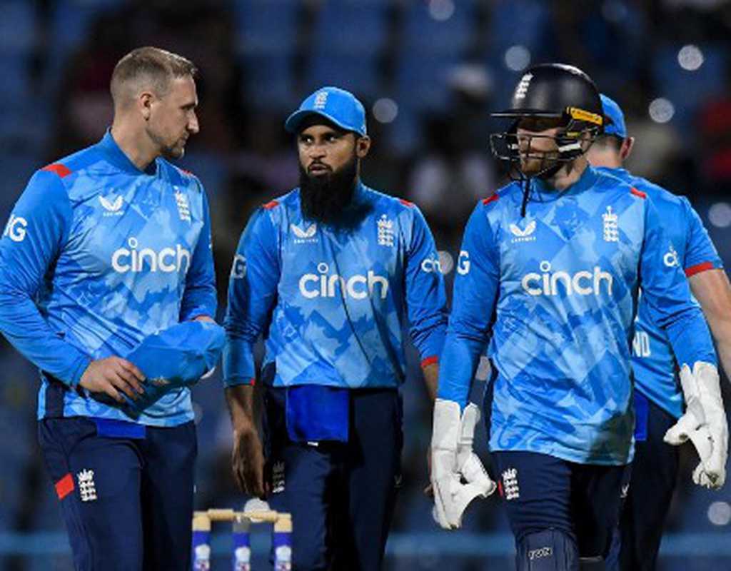 Battered England seek quick turnaround  