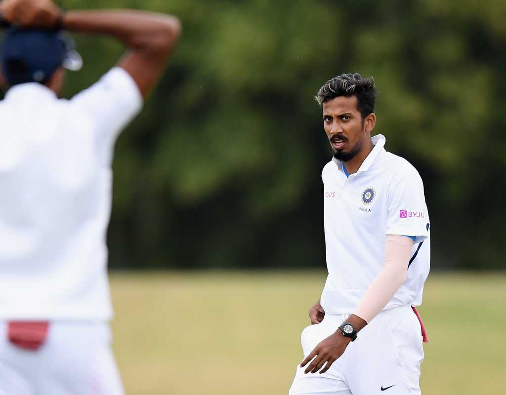 Porel's four puts Bengal on top against Karnataka  