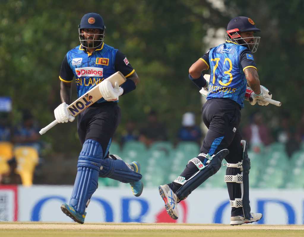 Mendis, Fernando tons deflate New Zealand   Mendis, Fernando tons deflate New Zealand