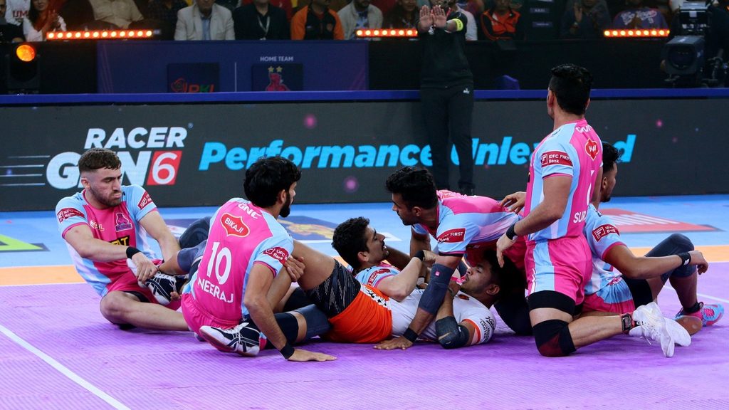 Jaipur Pink Panthers secure their third consecutive win after clinching thriller against Puneri Paltan  