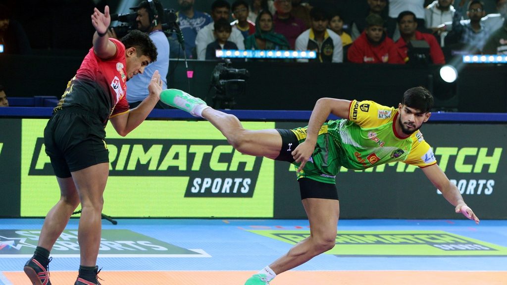 Devank, Ayan continue phenomenal form as Patna Pirates rout Bengaluru Bulls by 23 points  