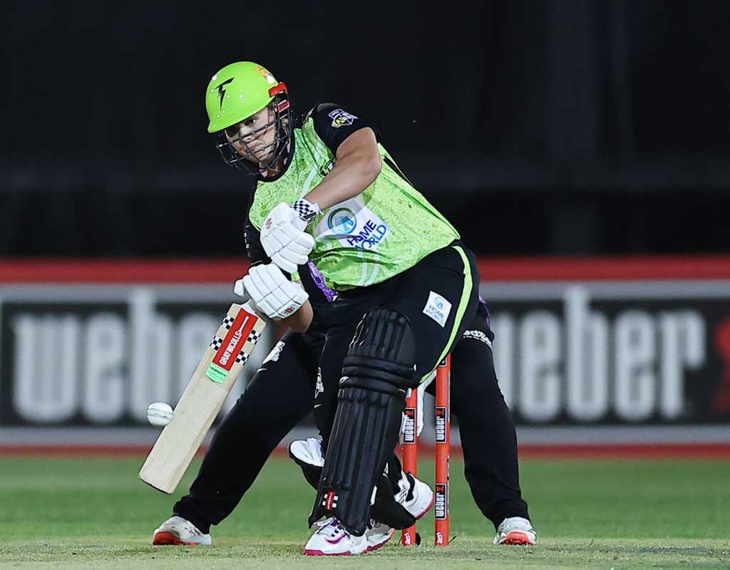 Georgia Voll's 92 headlines Thunder's sizzling win  