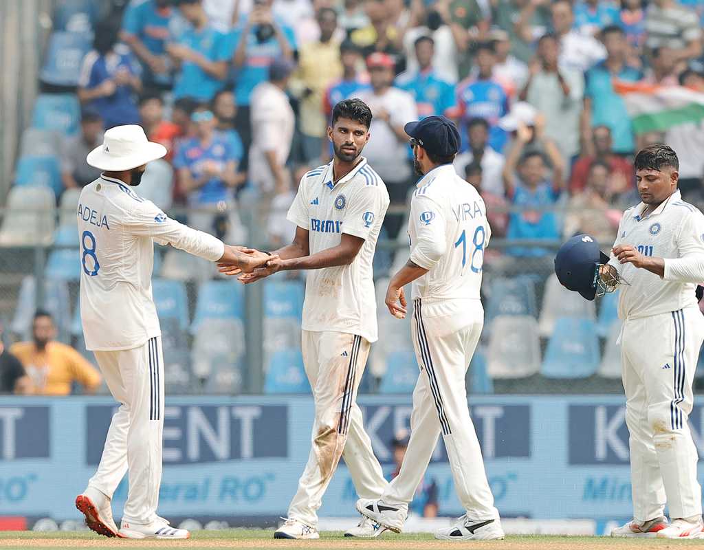 Sundar's twin strikes nullify NZ's steady start  