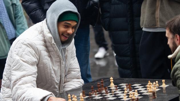 NBA Superstar Requested Chess Partner On Rainy Day In NYC  