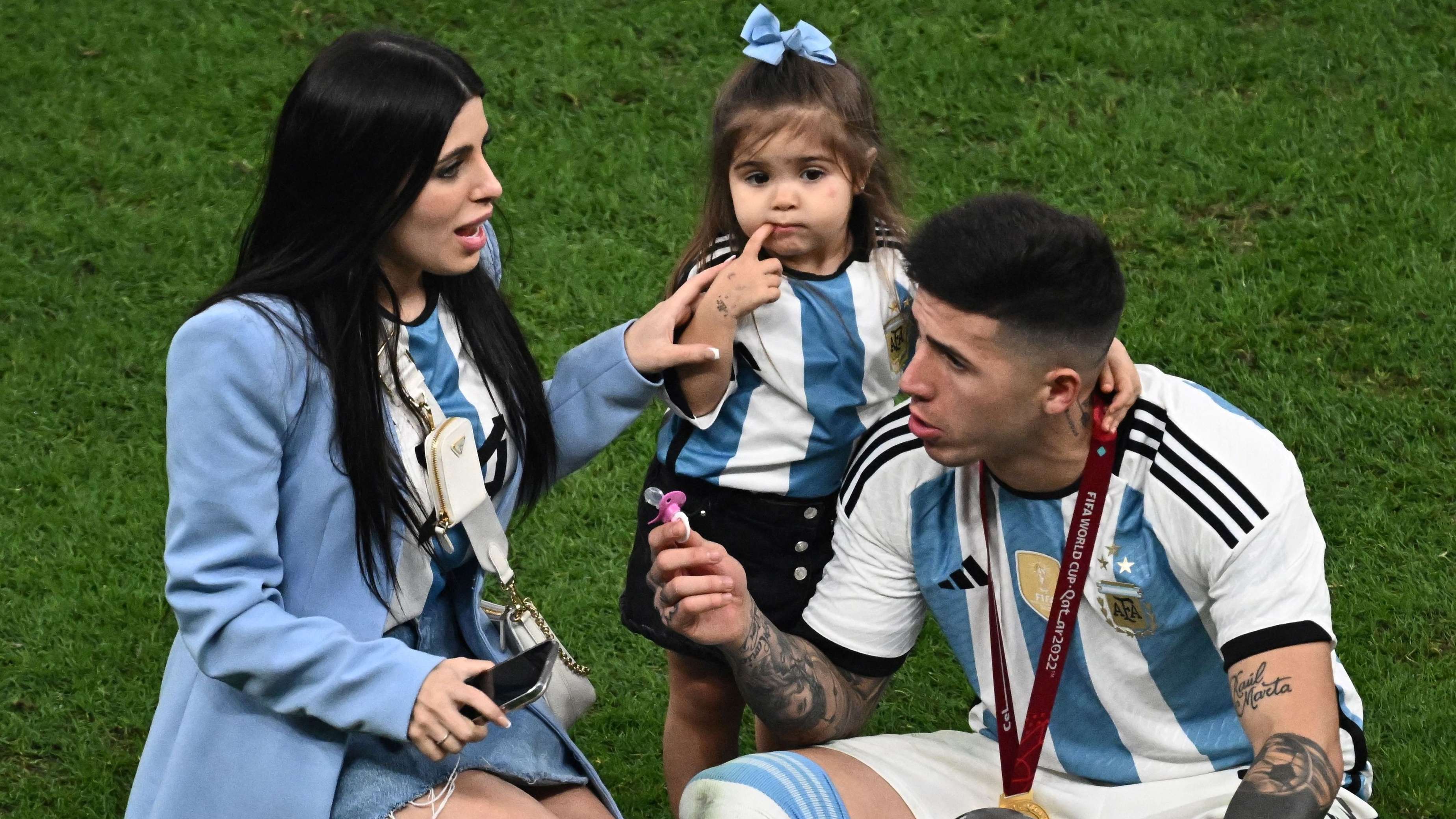 Fernandez to spend New Year with ex-fiancee Cervantes  