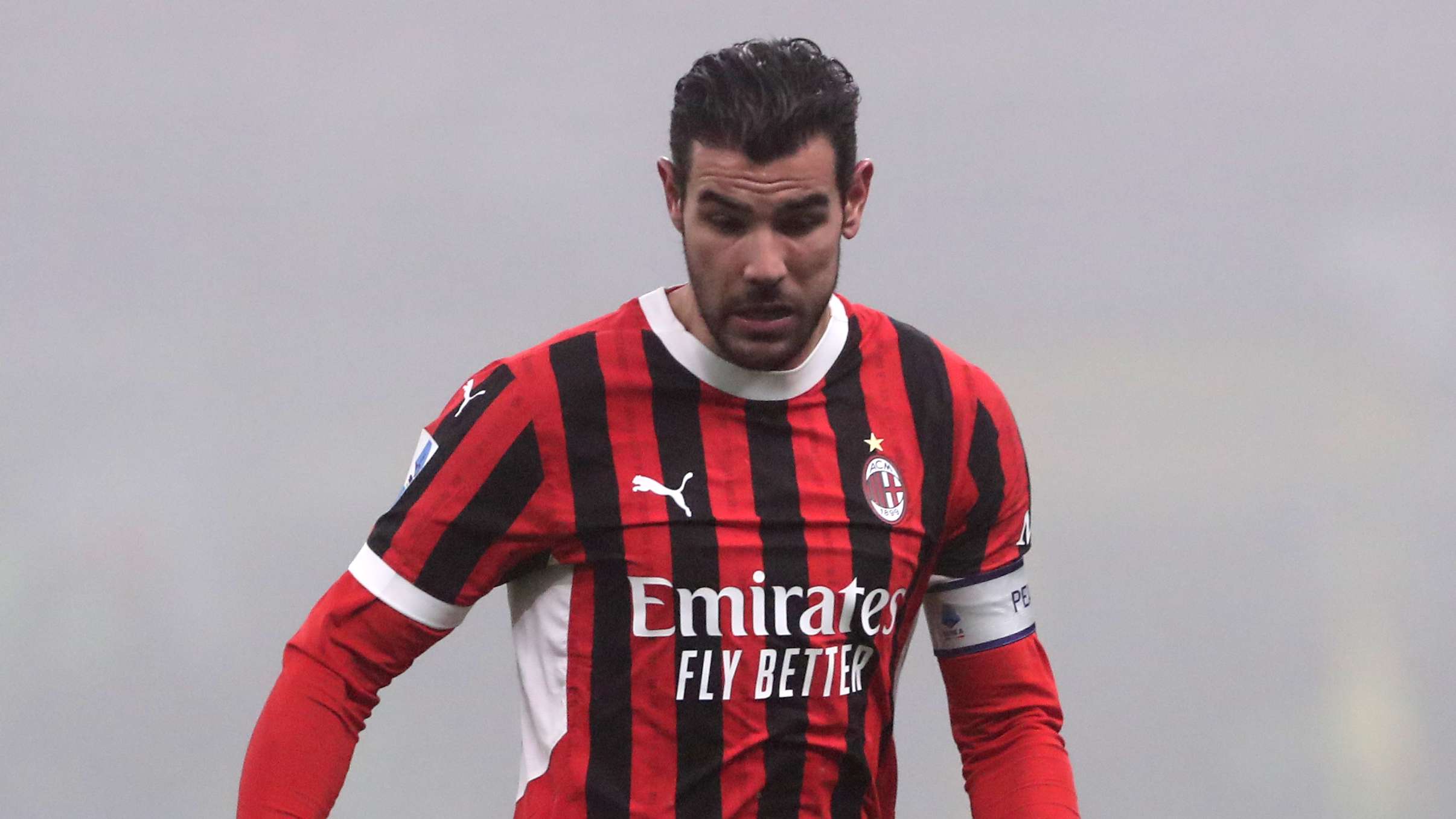 Milan slap €50m price tag on Theo Hernandez amid Man Utd and Madrid interest  