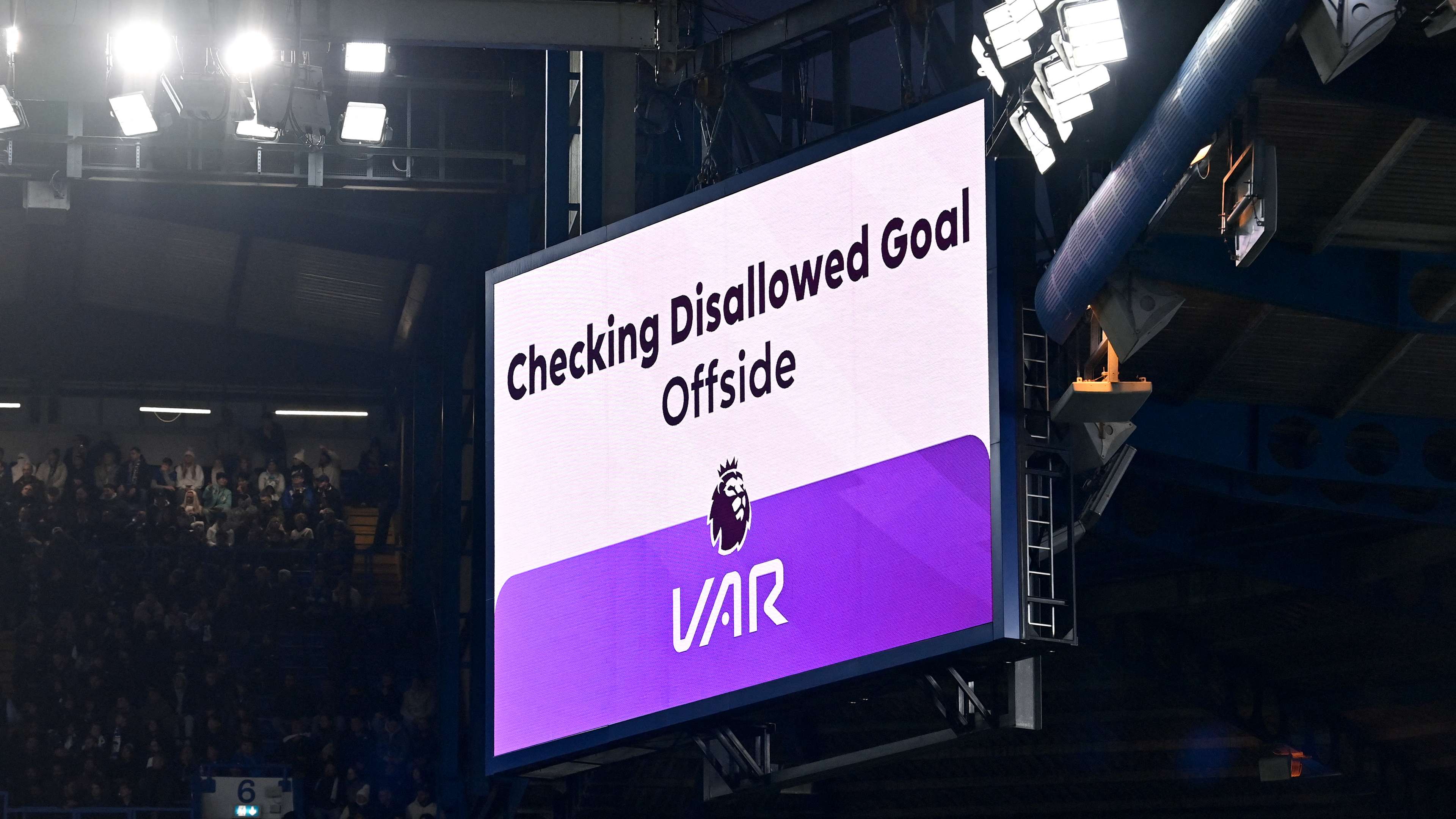 'Absolutely pointless' - fans react to Carabao Cup VAR changes  