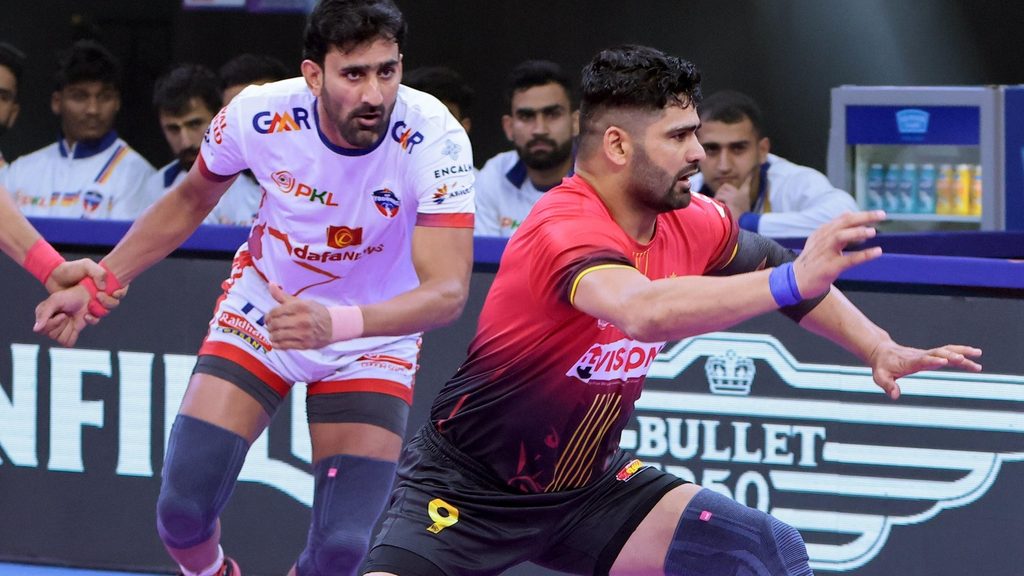 UP Yoddhas seal third spot with emphatic win over Bengaluru Bulls, Pardeep Narwal completes 1800 raid points  