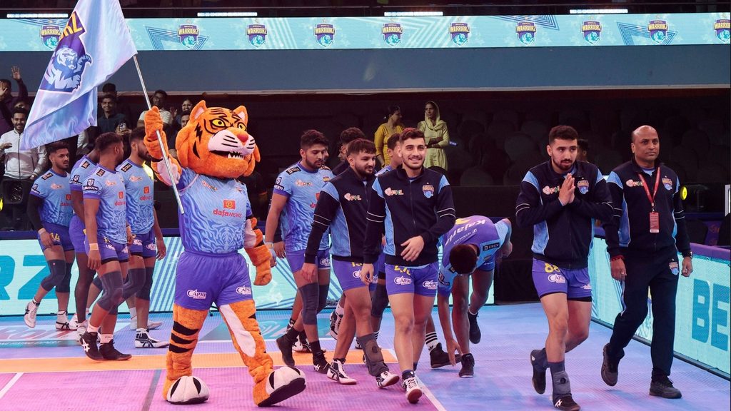 Aim to pick up maximum points in coming games to clinch Playoffs spot, says Bengal Warriorz Coach Prashant Surve  
